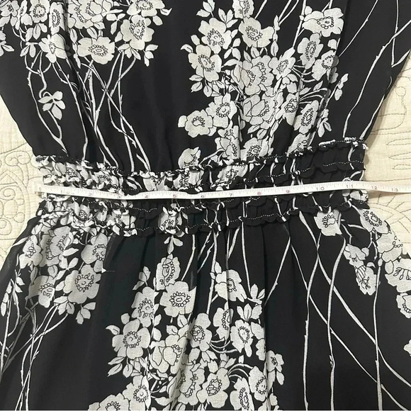 Max Studio Black and White Floral Sleeveless Maxi Dress w/ Elastic Waist Size M - Picture 7 of 10